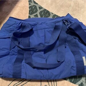 Athleta Kinetic Gym Duffle in Merlin Blue